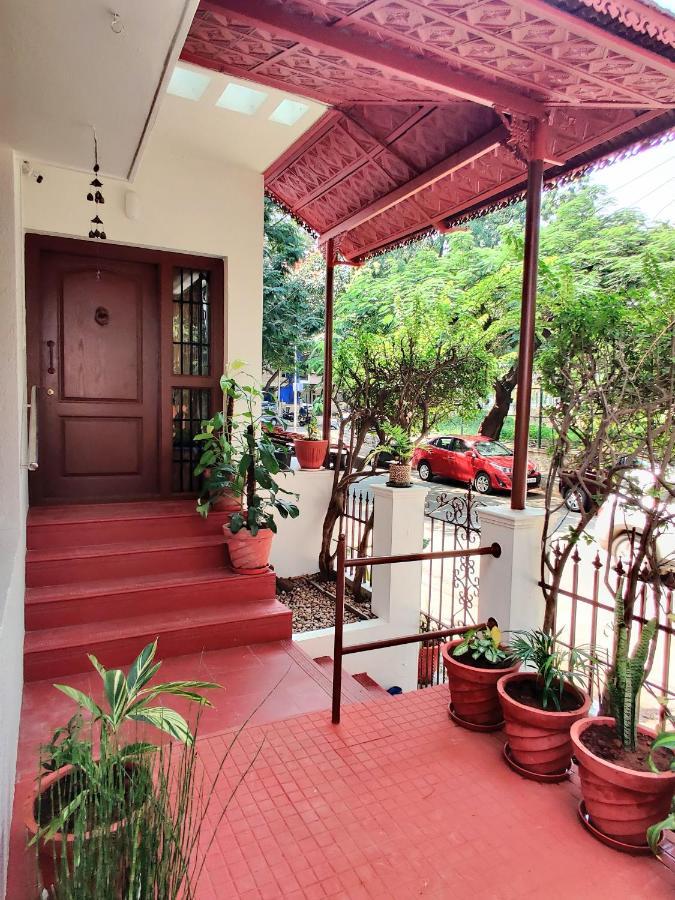 The Rustic Manor - Homestay バンガロール エクステリア 写真
