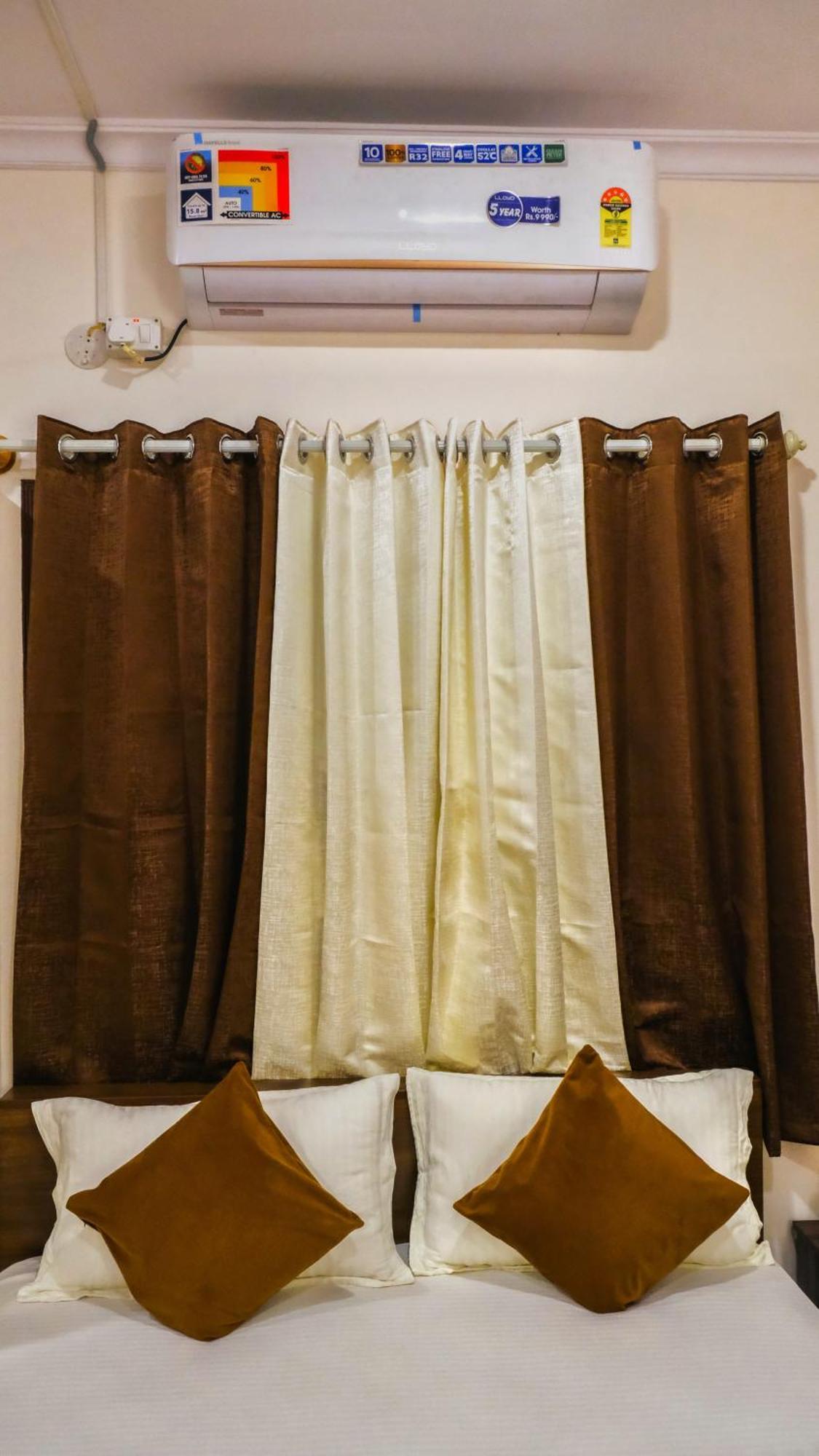 The Rustic Manor - Homestay バンガロール エクステリア 写真